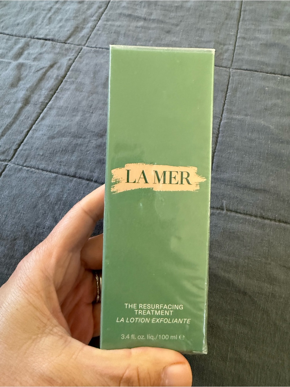 La Mer Resurfacing Treatment - Green with Cream Logo Accent Brand New